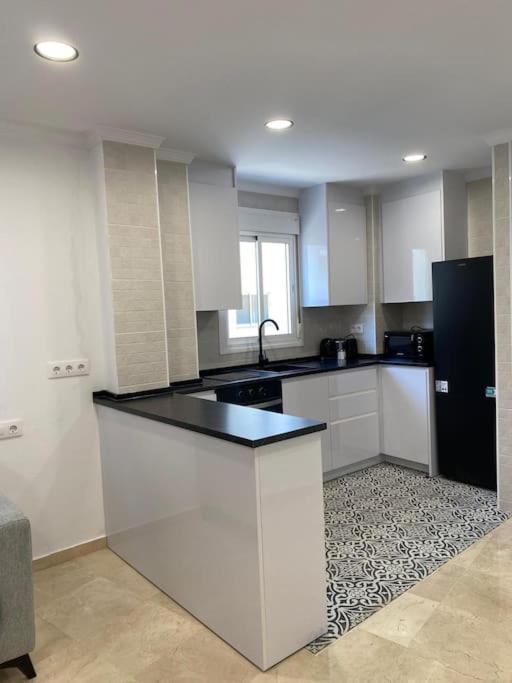 Apartment Edifico Manez Primero- Nuevo, 10 Minutos Gibraltar